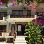 Uestuen Aparthotel