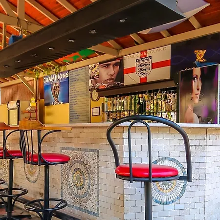 Uestuen アパートホテル 3*