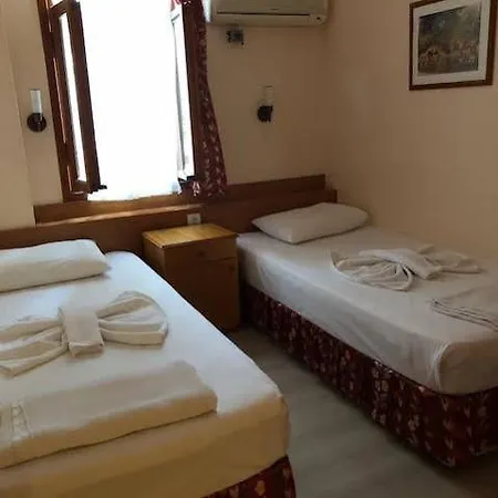 Uestuen Aparthotel