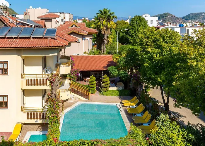 üstün Apartahotel 2*