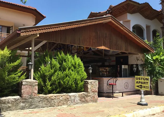 Uestuen Aparthotel 2*